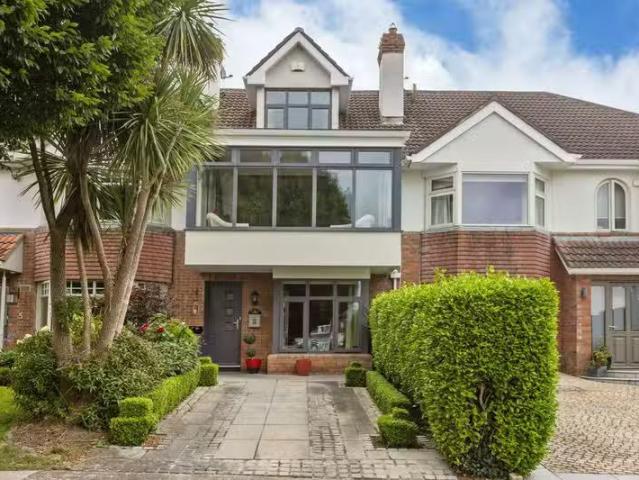 6 Brighton Court, Dublin 18, Foxrock, Dublin 18, D18TD25 is fo.