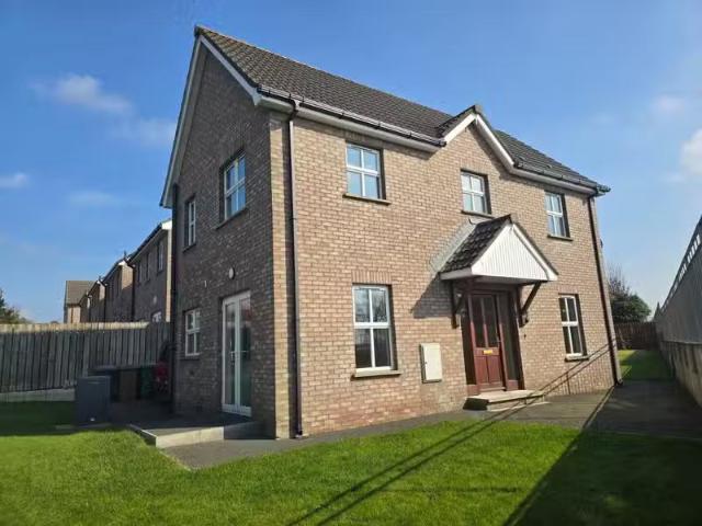 6 Broomhill Grove