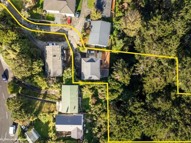 6 Cyril Way, Paparangi, Wellington City