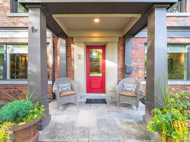 6 Cadman Court