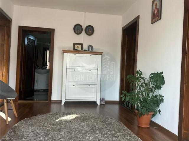 6 camere, casa de vanzare Sibiu judet, Selimbar 9274 •
