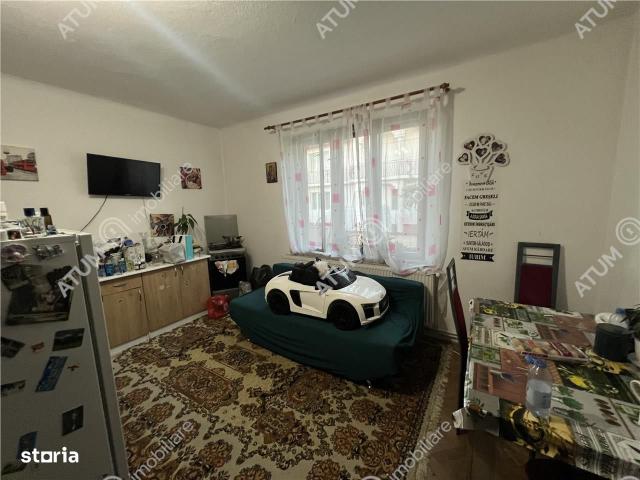 6 camere, casa de vanzare Sibiu judet, Turnisor 8999 •