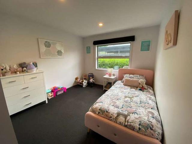 6 Chestnut Close, Kelvin Grove, Palmerston North City