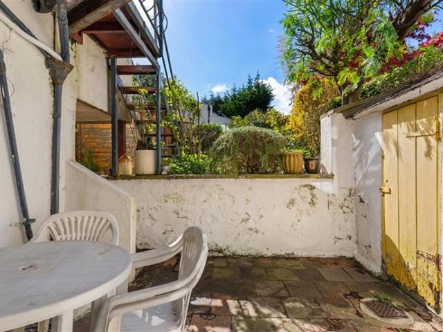 1,395,000 | 6 Cross Avenue, Blackrock, Co. Dublin DNG Rock Road 4993 MyHome. Ie Residential