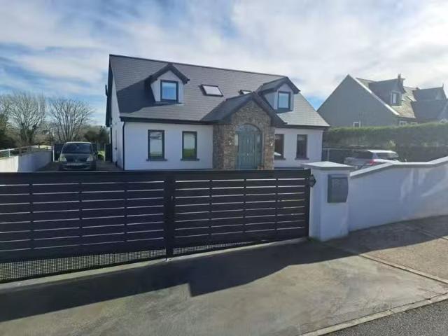 6 Dun An Oir, Groin, Killorglin, Co. Kerry, V93XH6R is for sale