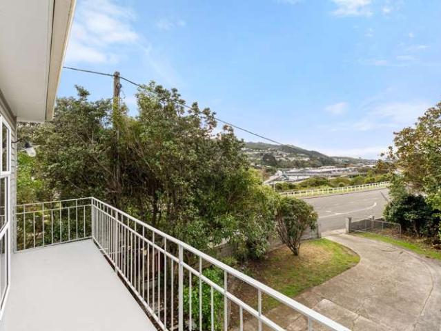6 Duncan Street, Tawa, Wellington City
