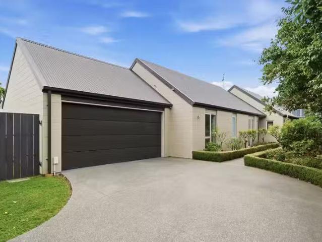 6 Dunrobin Place, Avonhead, NZ 8042 House for Sale