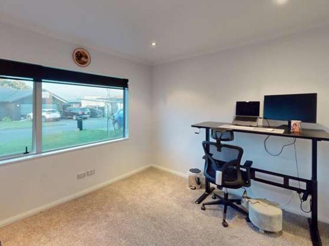 6 D'urville Place, Kelvin Grove, Palmerston North City