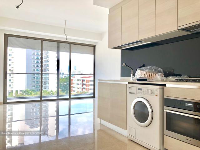 6 Derbyshire D11, Condominium