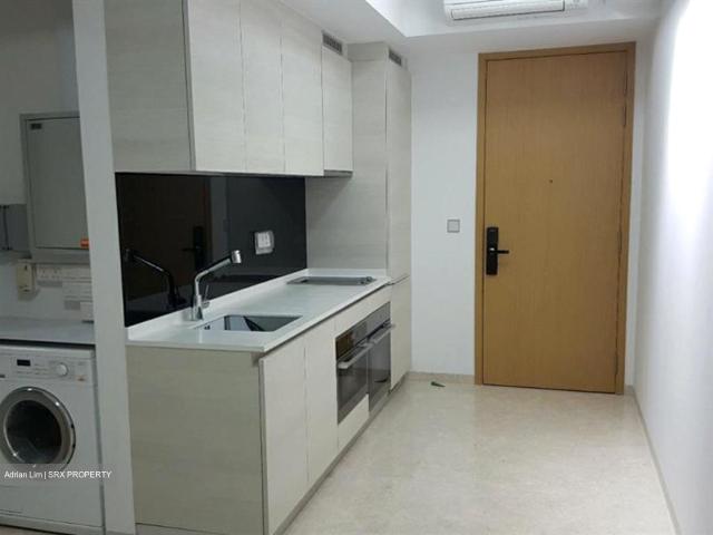 6 Derbyshire D11, Condominium