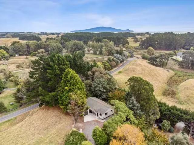 6 Derham Road, Te Horo, Kapiti Coast