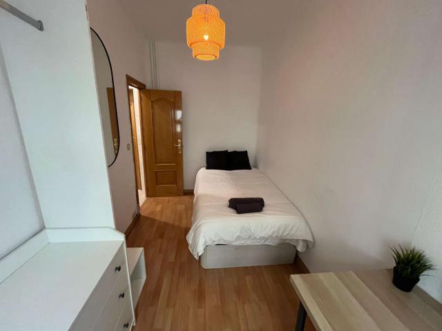 6 Dormitorio Shared Living/Roommate Madrid Madrid 82376004