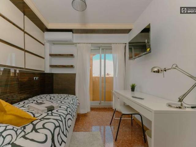 6 Dormitorio Shared Living/Roommate Valencia Valencia 75515406