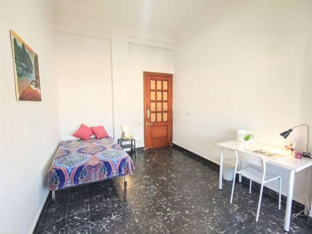 6 Dormitorio Shared Living/Roommate Valencia Valencia 83661986