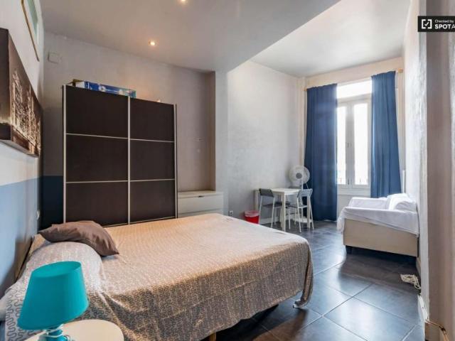 6 Dormitorio Shared Living/Roommate Valencia Valencia 91326757