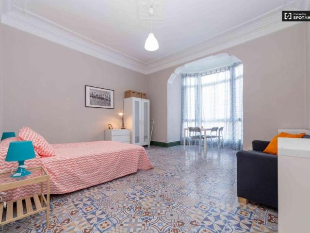 6 Dormitorio Shared Living/Roommate Valencia Valencia 91327542