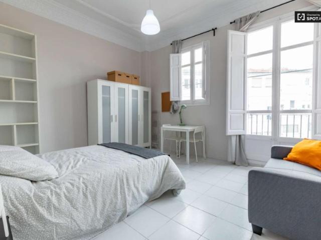 6 Dormitorio Shared Living/Roommate Valencia Valencia 91327834