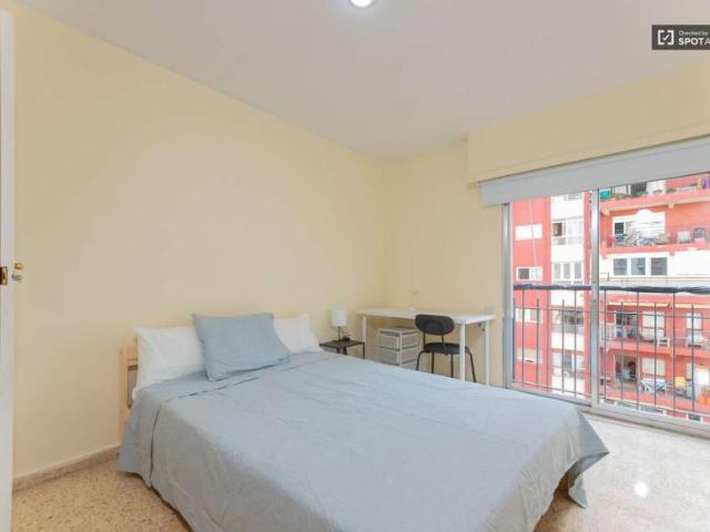 6 Dormitorio Shared Living/Roommate Valencia Valencia 91329227