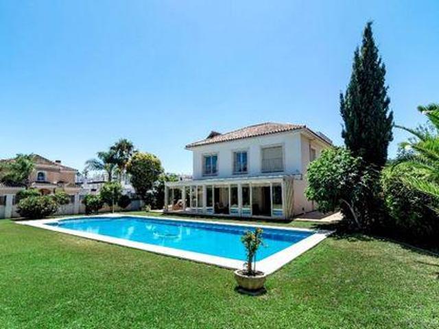 6 Dormitorio Villa Marbella Andalucía 98304080