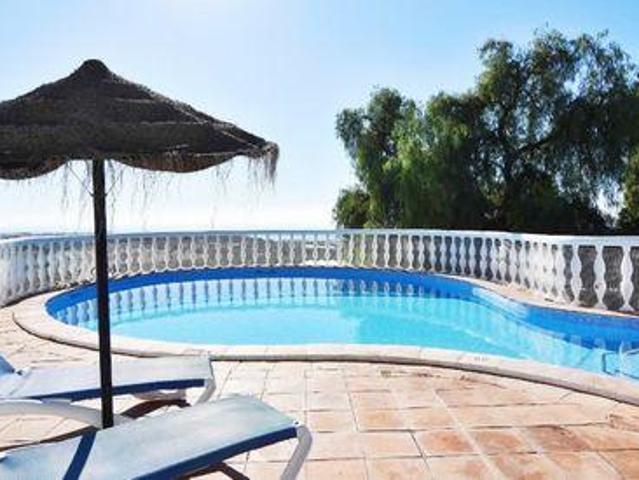 6 Dormitorio Villa Nerja Andalucía 98303226