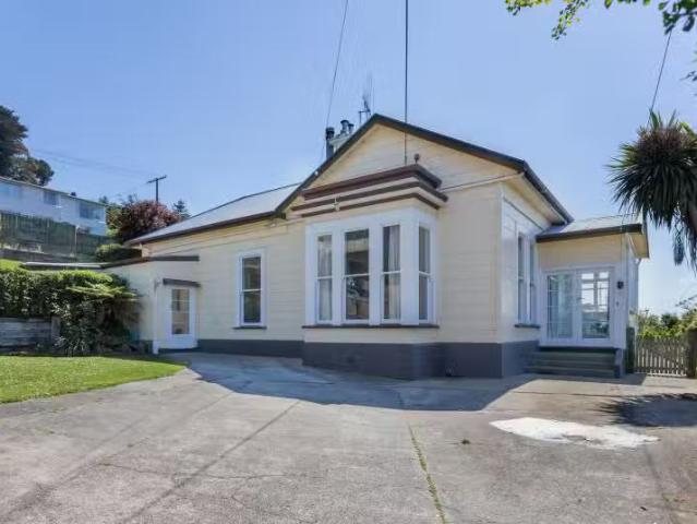 6 Earn Street, Oamaru North, Waitaki