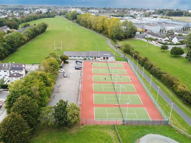 6 Foxrock Grove, Foxrock, Dublin 18 Tom O'Higgins Estate Agent 4872 MyHome. Ie Residential