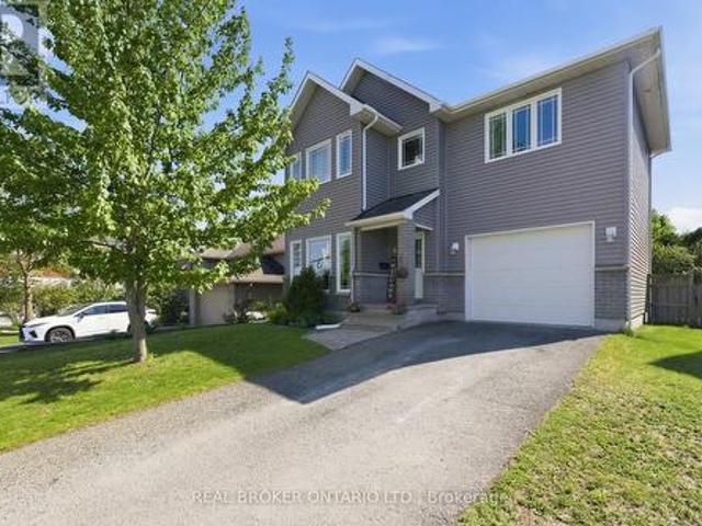 6 Francis Street, Carleton Place, ON, K7C 0C6 house for sale | Listing ID X13550 | Royal LePage