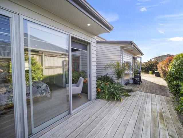 6 Giarni Place, Karaka, Franklin