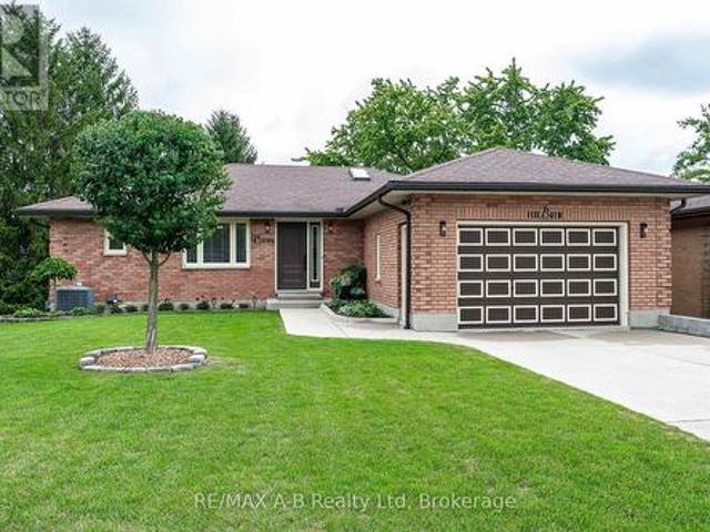 6 Hillside Court, St. Marys, ON, N4X 1C3 house for sale | Listing ID X13663 | Royal LePage
