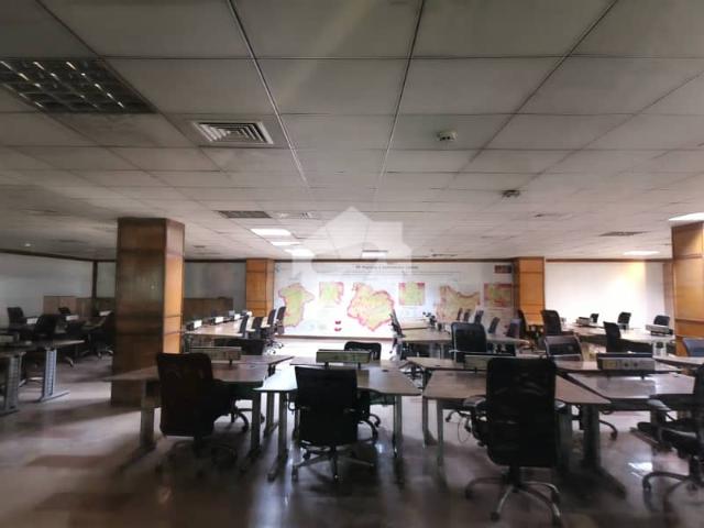 6 kanal commercial building for sale in upper mall gulberg jail road canal road zaman park gor lahore