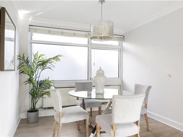 6 Lynton Court, Merrion Road, Ballsbridge, Dublin 4 Lisney Sotheby's International Realty Ballsbridge 4901 MyHome. Ie Residential