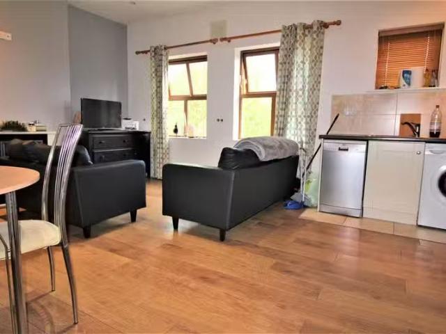 6 Lakes Village, Hill Road, Killaloe, Clare, V94 TN96