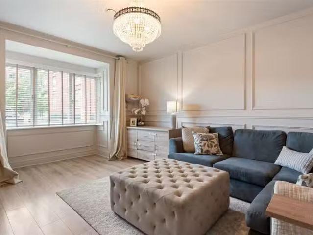 6 Larkfield Way, Leopardstown, Dublin 18, D18 V12E