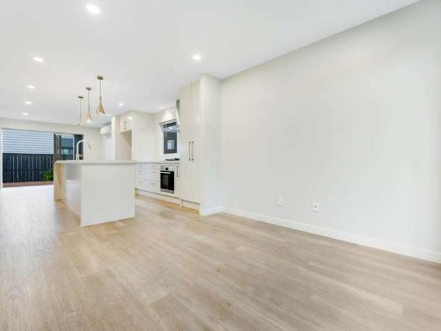 6 Lords Way, Millwater, Rodney
