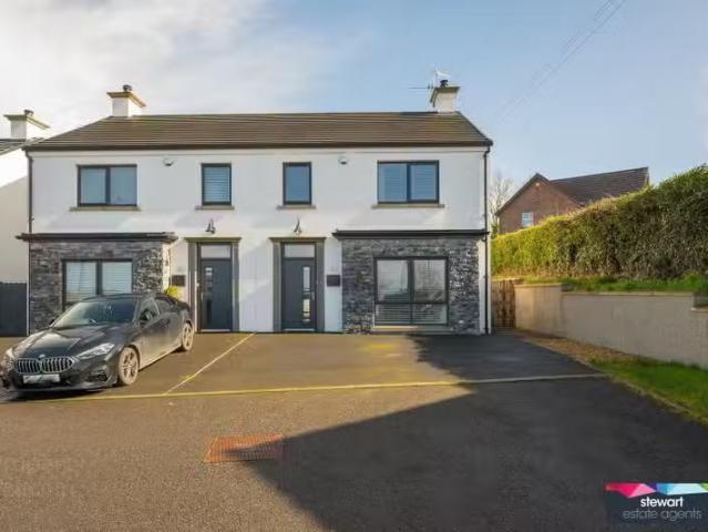 6 Loughans View