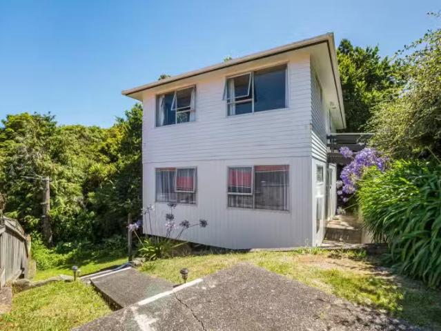 6 Penryn Drive, Camborne, Porirua City
