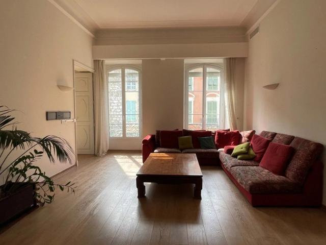 6 PIECES PROCHE NICE ETOILE