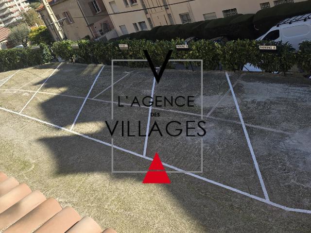 PLACES DE PARKING GRASSE