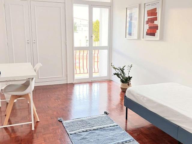6 quarto, Lisbon Lisbon 1800 166 LS86973817