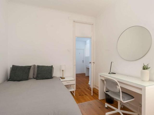 6 quarto, lisbon lisbon 1900 086 101835338