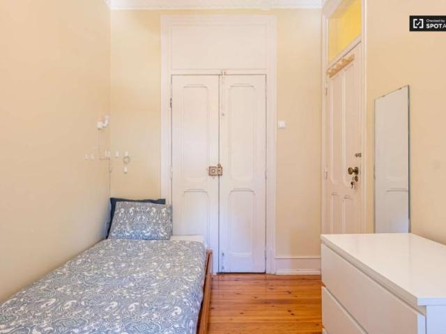 6 quarto, lisbon lisbon 1000 268 100217179
