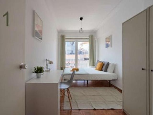 6 quarto, Lisbon Lisbon 1070 009 LS86893198