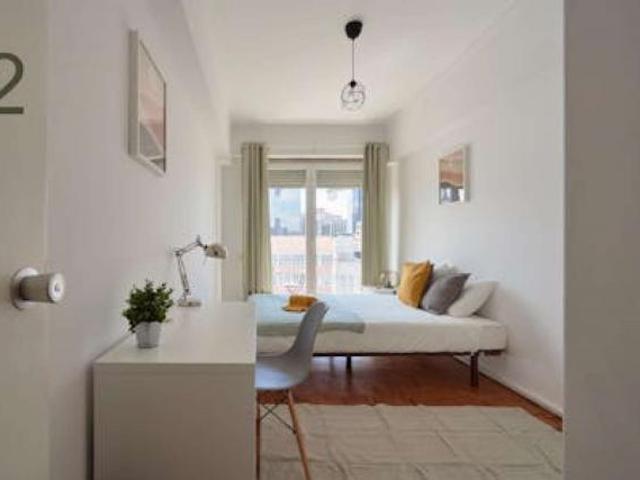 6 quarto, Lisbon Lisbon 1070 009 LS86893201