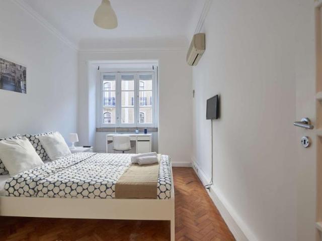 6 quarto, lisbon lisbon 1150 108 101671580