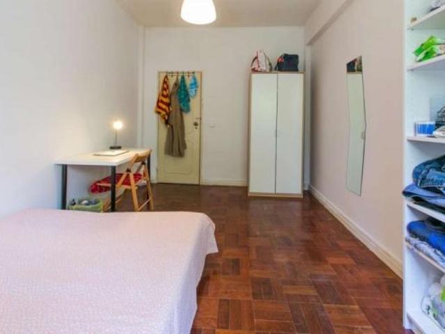 6 quarto, Lisbon Lisbon 1350 003 LS70445916