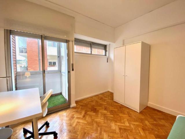 6 quarto, Lisbon Lisbon 2770 LS91196202