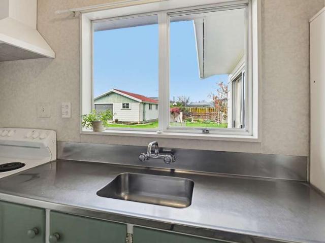 6 Raglan Avenue, Cloverlea, Palmerston North City
