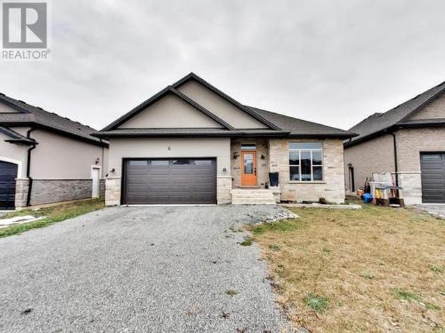 6 Renfield Street, Port Colborne, ON, L3K 0A8 house for lease | Listing ID X13522 | Royal LePage