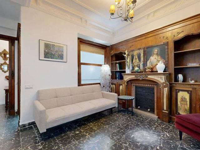 6 room luxury Flat for rent in Valencia, Spain