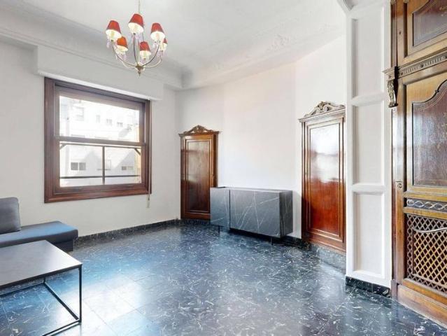 6 room luxury Flat for rent in Valencia, Spain